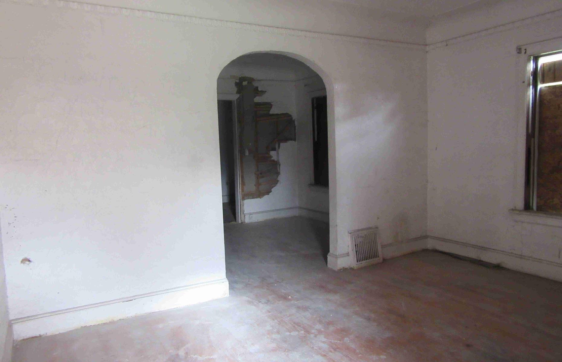 Arts and Crafts house, Detroit, Michigan, USA: $1,000 (£700)